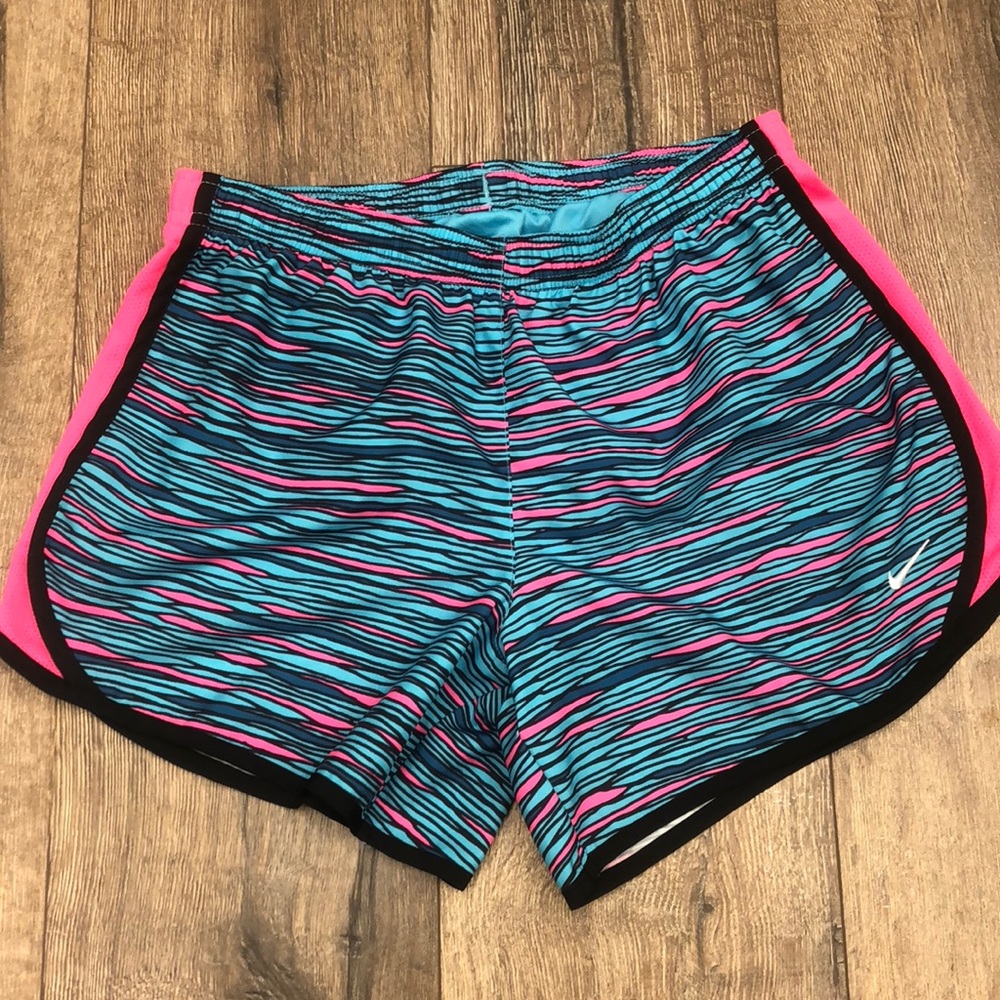 Girls Sz: Y XL Nike Dri-Fit shorts